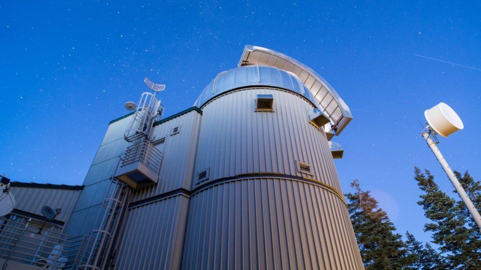 The Vatican Advanced Technology Telescope (VATT) in Arizona at dusk. Vatican Advanced Technology Telescope in Arizona