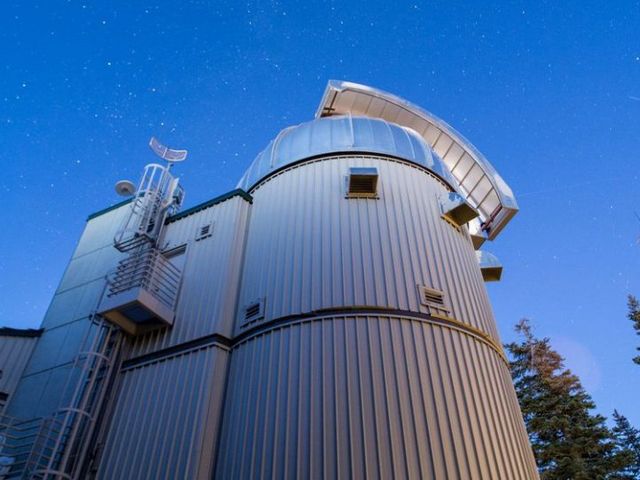 The Vatican Advanced Technology Telescope (VATT) in Arizona at dusk. Vatican Advanced Technology Telescope in Arizona