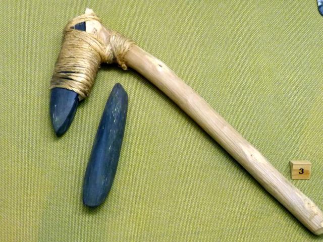 Prähistorische Schuhleistenkeile
