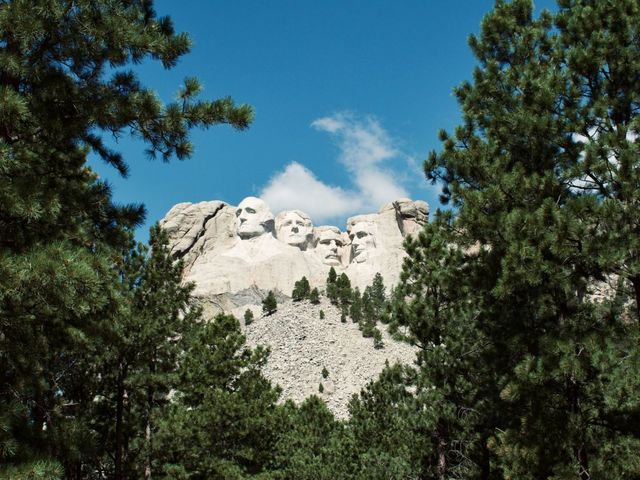 In den Fels gehauene Präsidentenköpfe (Mount Rushmore National Memorial)
