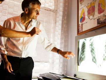 Discussion of radiographs