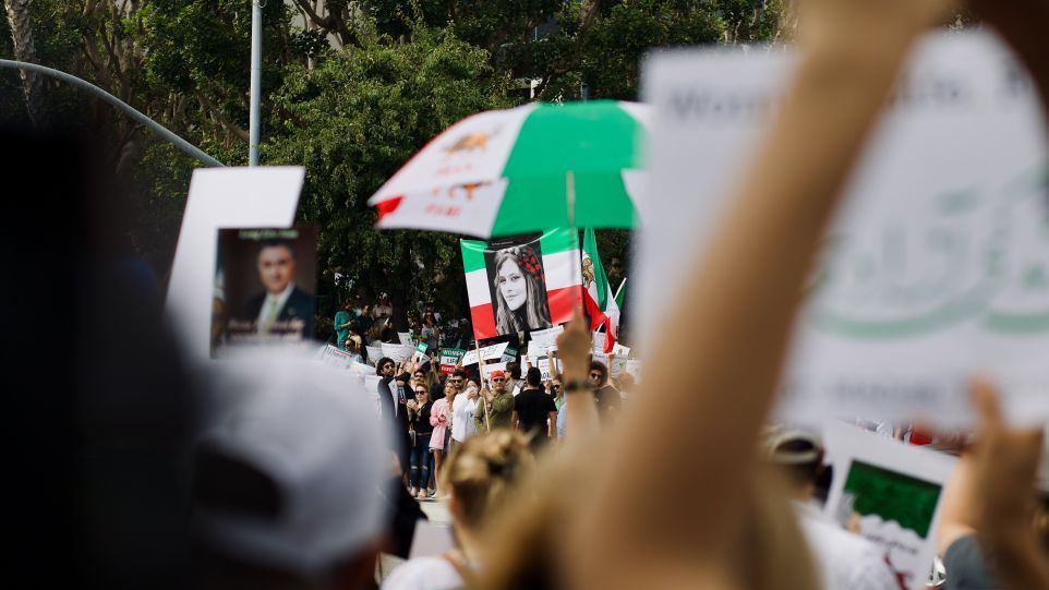 Santa Monica, Oktober 2022: Demonstration zur Unterstützung der Proteste im Iran Demonstration zur Unterstützung der iranischen Proteste in Santa Monica