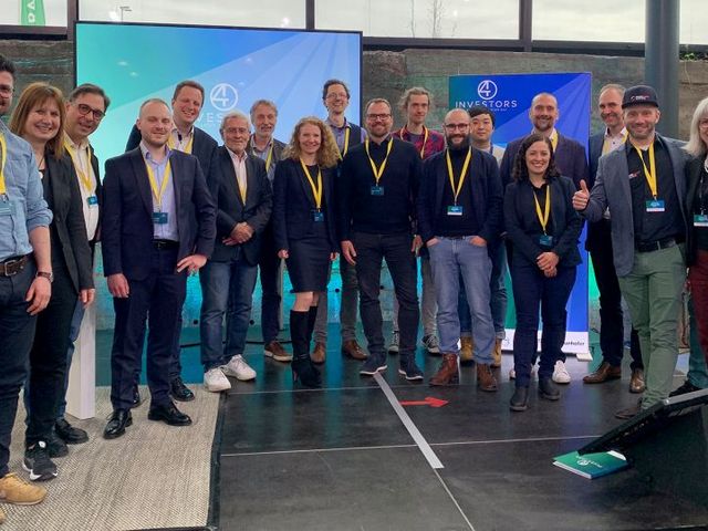 Gruppenfoto der Start-up-Teams