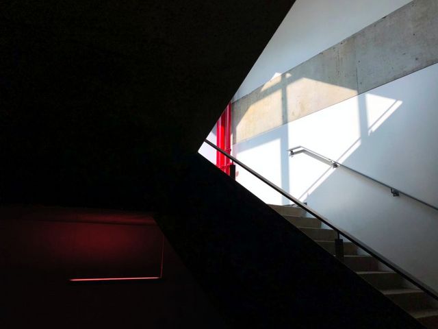 Treppenhaus eines Schulgebäudes
