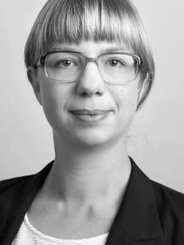 Dr. Julia Schmid