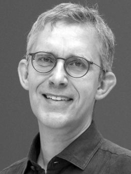 Dr. Peter Heil