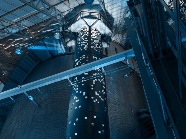 Fallturm des Zentrum für Angewandte Raumfahrttechnologie und Mikrogravitation