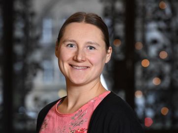 Prof. Dr. Maja Adena