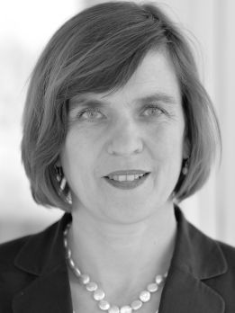 Dr. Karin Effertz